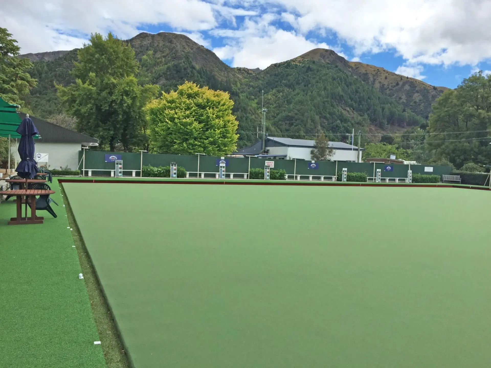 Arrowtown Bowling Club delighted with new TigerTurf green